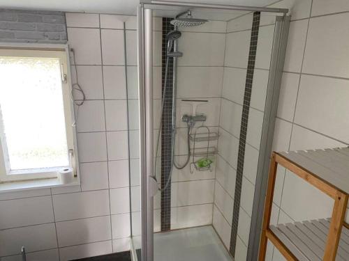 Shower, Bungalow im Grunen in Werneuchen