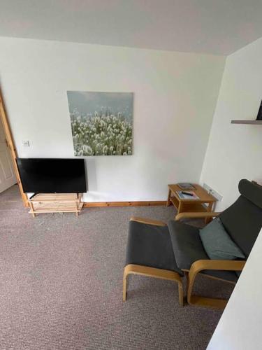 Modern Apartment by river - 20 mins to Belfast