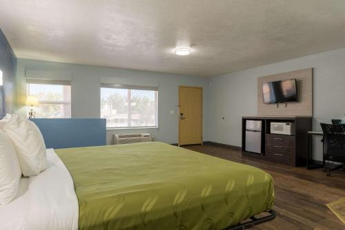 Quality Inn & Suites Manitou Springs At Pikes Peak