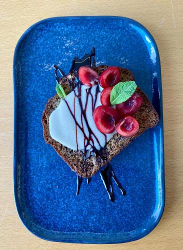 Fragile Hotel - image 12