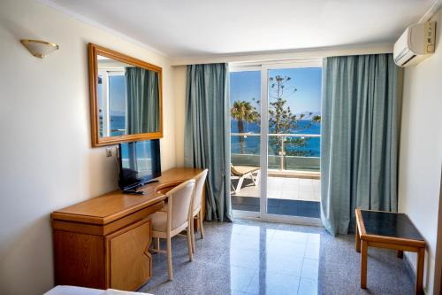 Bristol Sea View Apartments - image 14