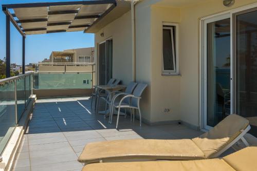 Bristol Sea View Apartments - image 9