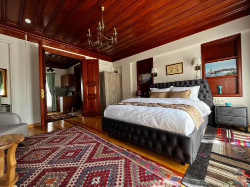 Lily Mansion, Istanbul