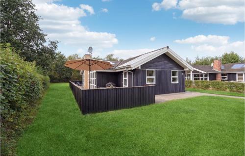 Cozy Home In Humble With Sauna