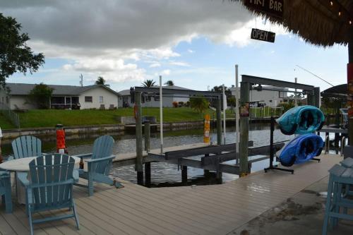 Heated pool, Family Fun, Tiki Bar, kayak, 3bd 2ba, Cape Coral (Foto 6)