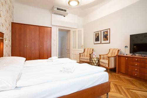 Central spacious apartment with a king-size bed in Wien
