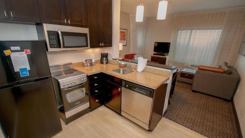 2 bedrooms, 3 beds