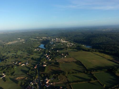 Gîte du Rossignol entre lac et forêt