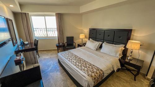 Yafko Hotel – Al' Aqabah, TX