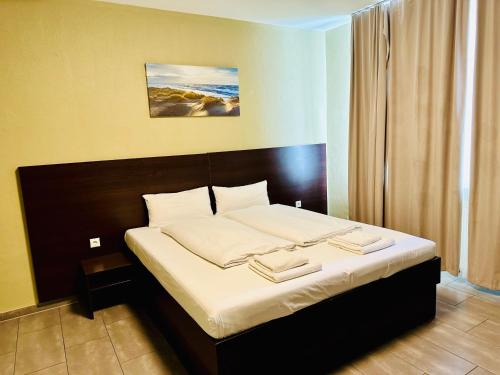 Hotel City Star Room Type - Deluxe Double Room
