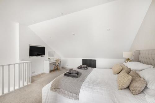 Picture of The Grenville - Stunning Spacious Central Plymouth Apartment - Sleeps 4