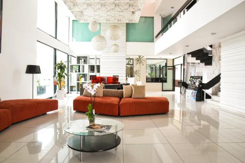 ردهة, Portonovo Plaza Expo in جوادالاجارا