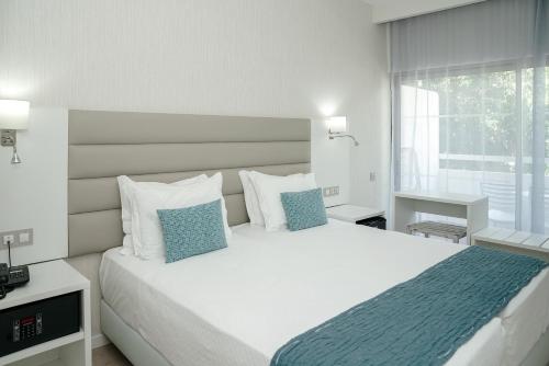 Carvi Beach Hotel - image 6