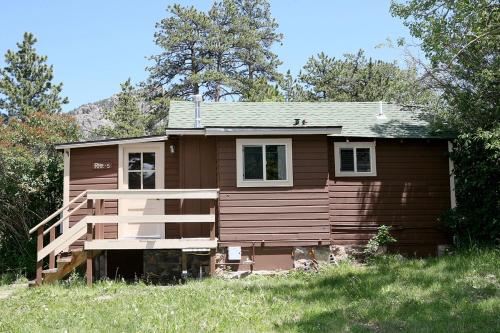 Triple R Cottages- 5 cabin