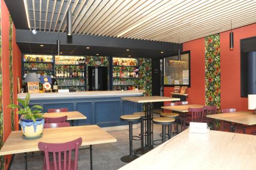 . Hôtel des Voyageurs Restaurant Traiteur