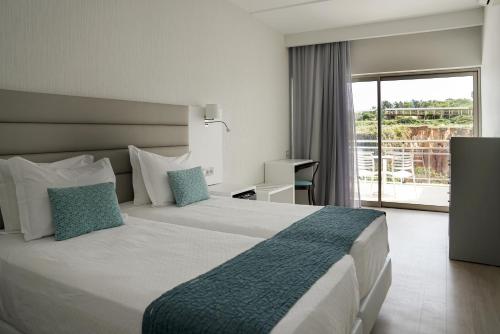 Carvi Beach Hotel - image 9