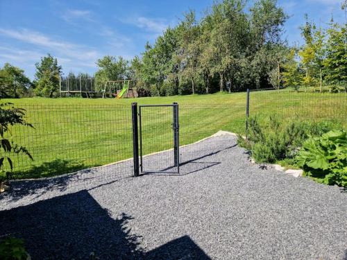 Gîte de l'étoile, 6 pers. spacieux avec extérieur (Gite de l'etoile, 6 pers. spacieux avec exterieur) in Buzancy