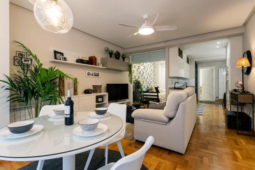 Audrey by Unique Rooms - Apartment - Burgos