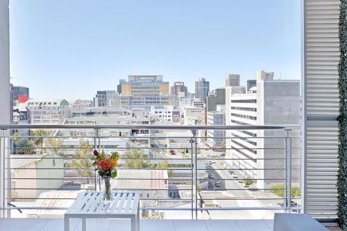 Ruby - Designer Apartment with City, Mountain, Ocean views.