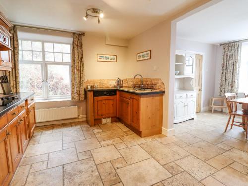 Exterior view, Is Y Deri in Harlech