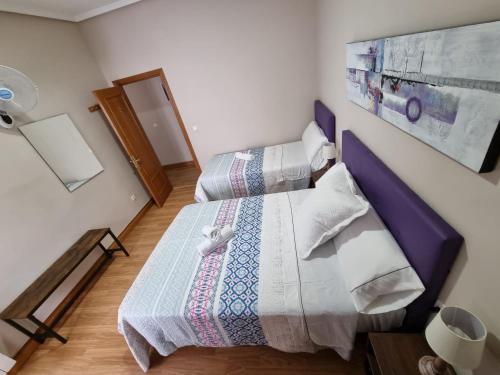 Triple Room with Shared Bathroom image 5