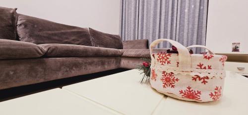 Discover Tirana from our 3-room apartment with free parking-Komuna e Parisit, Tirana (photo 6)