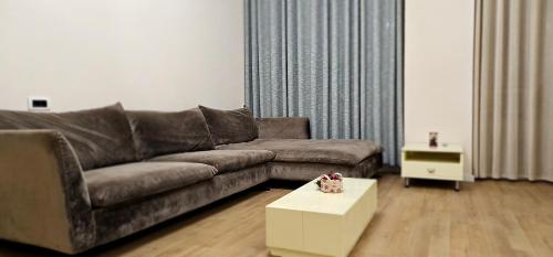 Discover Tirana from our 3-room apartment with free parking-Komuna e Parisit, Tirana (photo 2)