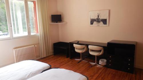 Chambre avec 2 lits, douche