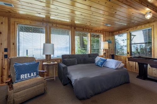 All About the Lake by NW Comfy Cabins