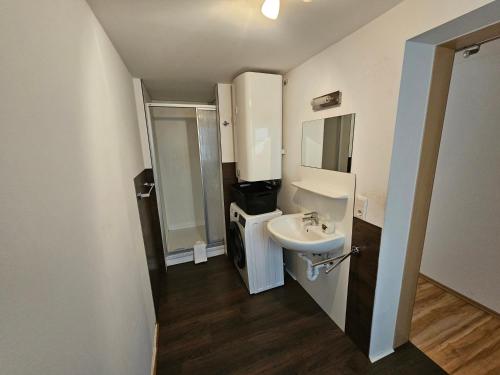 2 bedrooms, 4 beds