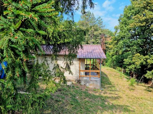 . Къмпинг и Бунгала Брусен Хил - Camping and Bungalows Brusen Hill