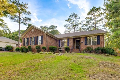 Pet-Friendly Pinehurst Home with Deck - Near Golf