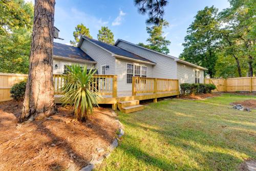 Pet-Friendly Pinehurst Home with Deck - Near Golf