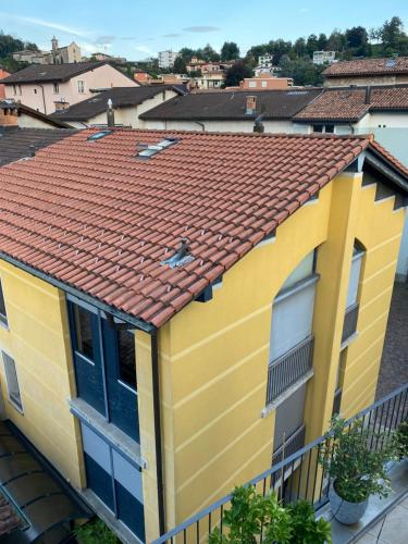 Yellow House Guest House in Mendrisio, Schweiz