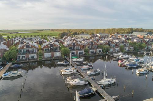  Apartment with beautiful lakeview in Uitgeest