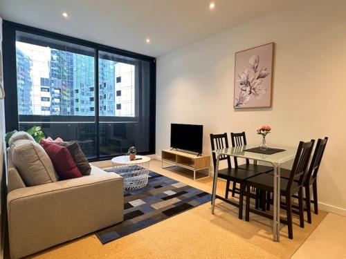 Cozy 2BR Apt In City near Melbourne uni and RMIT