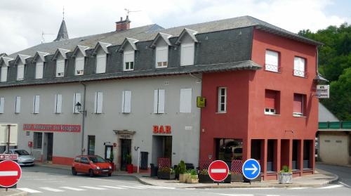 Logis Hotel Restaurant des Voyageurs Hotel de charme Canet-de-Salars