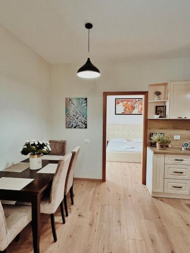 Cozy Rooftop Apartment - Your home, away from home!, Tirana (Foto 10)