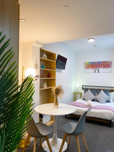 Modern Studios Close To Hyde Park - image 11