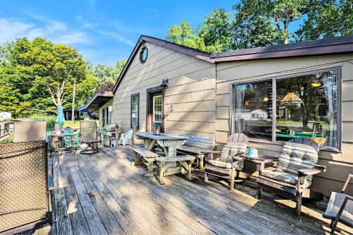Stealth Cottage in Coloma, USA
