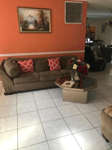 Cozy Guest House Florida, Tamarac in Tamarac, USA