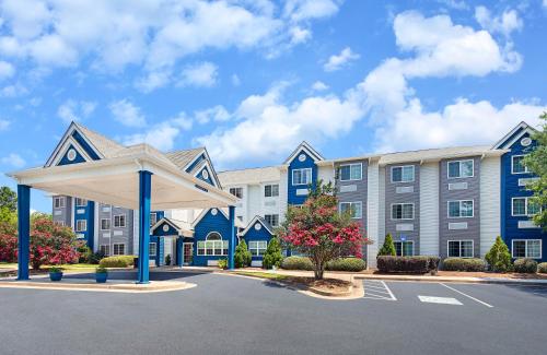 Microtel Inn & Suites Columbus North - image 2