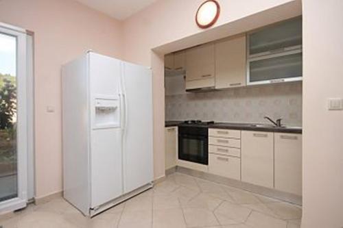  Apartments Pašman in Banj