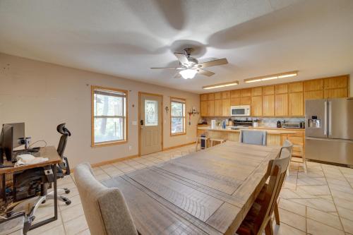 Lake Eufaula Retreat with Boat Slip and Fireplace! in Stigler, USA