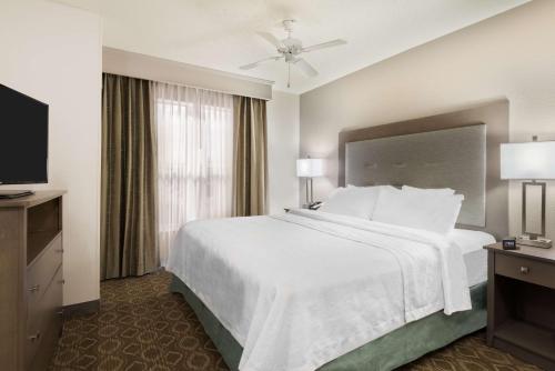 Homewood Suites Baton Rouge - image 12