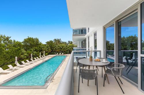 Dharma Home Suites Miami Beach at Monte Carlo - image 6