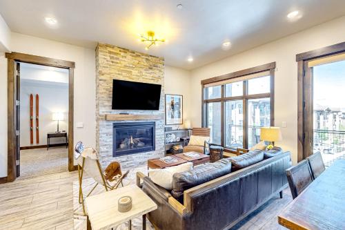 Summit Elegance Retreat