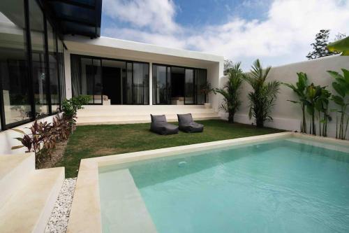 Brand new 2BDR Villa with pool