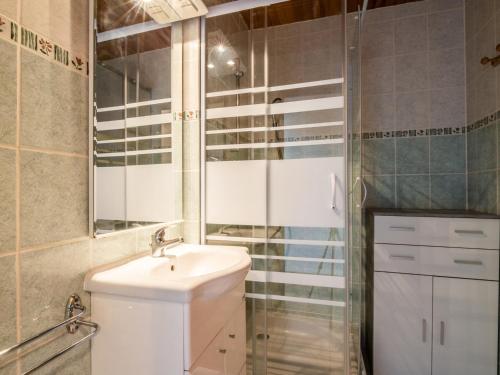 Apartment image 6