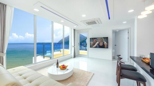 Roses Pool Villa D - 거제시